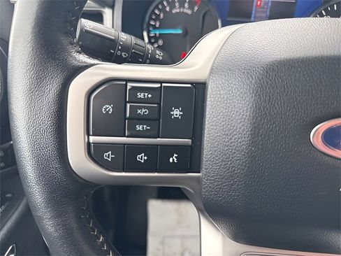 Used 2024 Ford Expedition XLT image 29