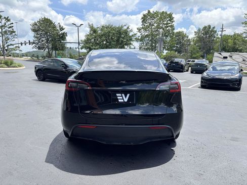 Used 2021 Tesla Model Y Long Range AWD/4WD image 8