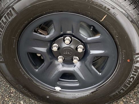 Certified 2023 Jeep Wrangler Sport image 24