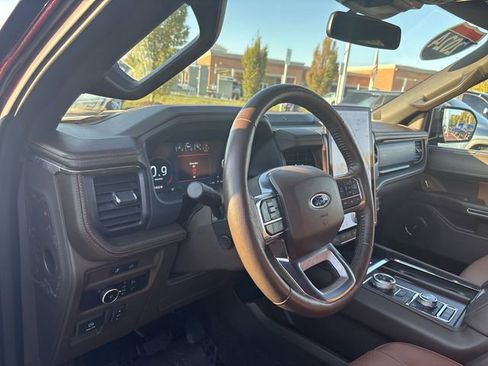 Used 2024 Ford Expedition King Ranch image 10