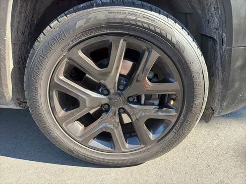 Used 2018 Jeep Renegade Altitude image 8