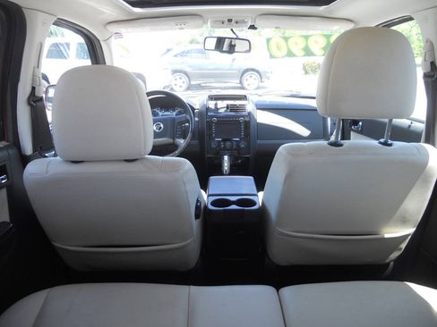 Used 2010 Mercury Mariner Premier AWD/4WD image 24