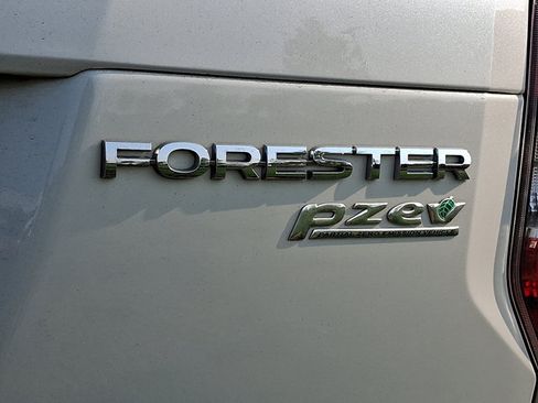 Used 2016 Subaru Forester 2.5i Premium w/ Protection Package #1 AWD/4WD image 10