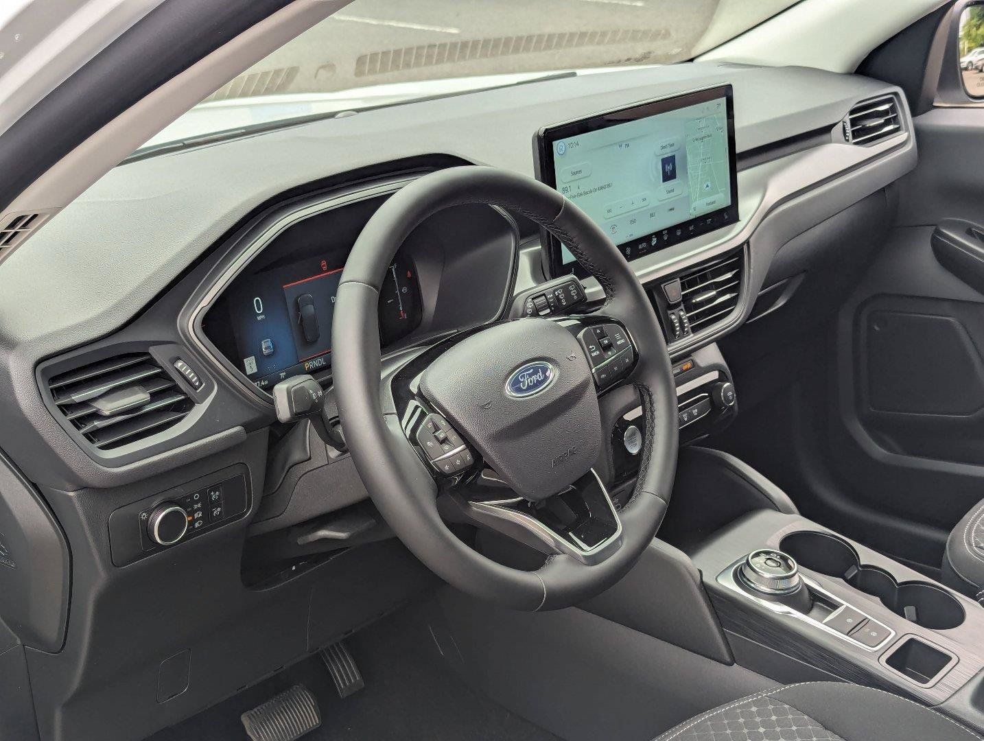 Used 2025 Ford Escape Active AWD/4WD image 12