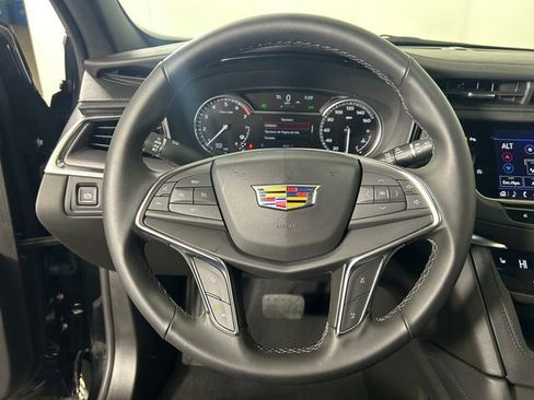 Certified 2025 Cadillac XT5 Luxury image 14