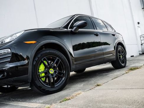 Used 2014 Porsche Cayenne S AWD/4WD image 24