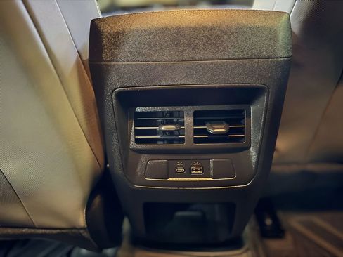 Used 2024 Chevrolet Colorado ZR2 w/ Technology Package image 12