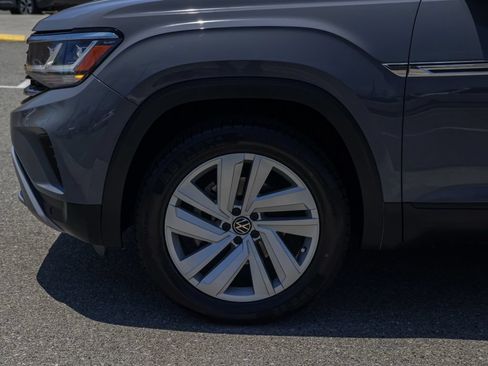 Used 2020 Volkswagen Atlas Cross Sport SE w/ Towing Package FWD image 11