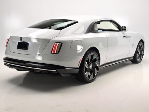 Used 2025 Rolls-Royce Spectre w/ Spectre Launch Package AWD/4WD image 9