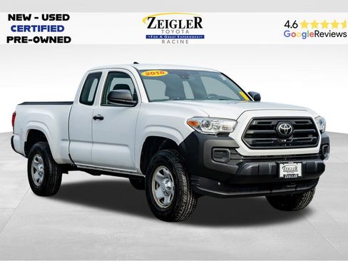Used 2018 Toyota Tacoma SR image 1