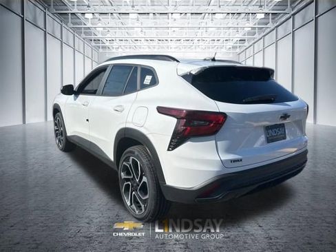 New 2026 Chevrolet Trax RS w/ Sunroof Package image 6