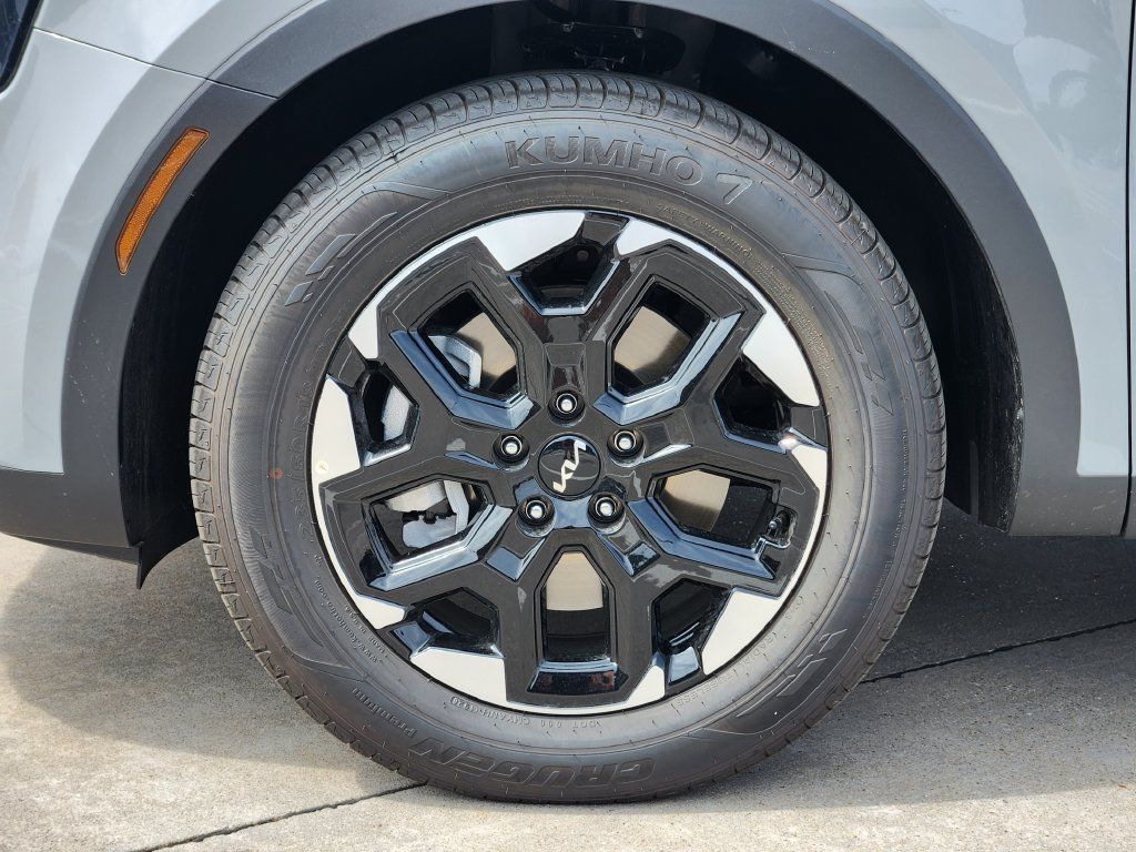 New 2026 Kia Sorento S FWD image 8