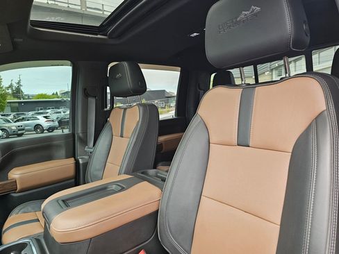 Used 2022 Chevrolet Silverado 2500 High Country w/ Z71 Off-Road Package image 23