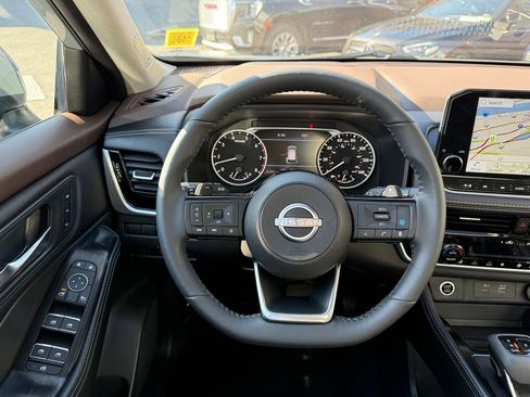 Used 2023 Nissan Rogue SL w/ SL Premium Package AWD/4WD image 13