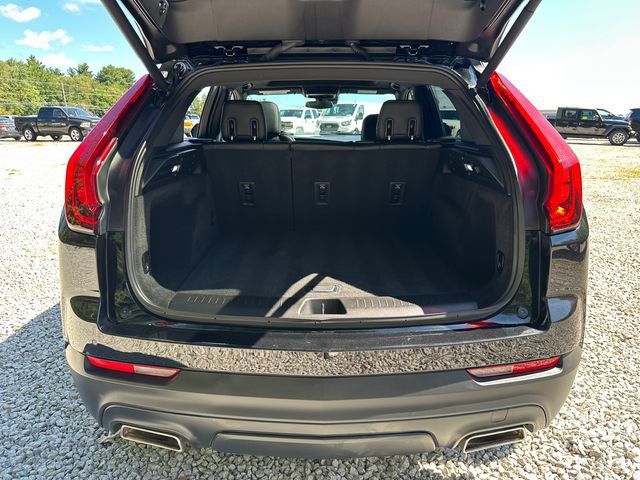 Used 2023 Cadillac XT4 Luxury w/ Cold Weather Package AWD/4WD image 15