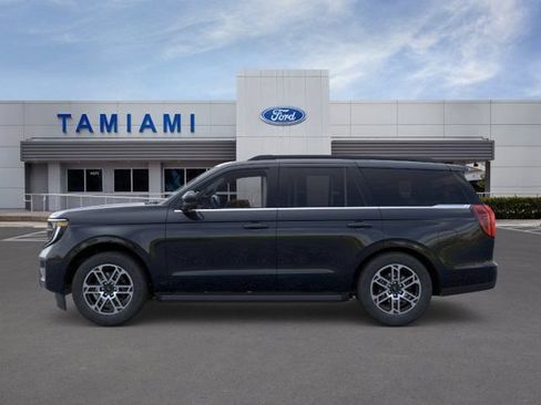 New 2026 Ford Expedition Active RWD image 3