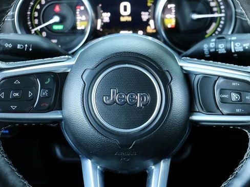 Used 2023 Jeep Wrangler Unlimited Sahara w/ Cold Weather Group image 27