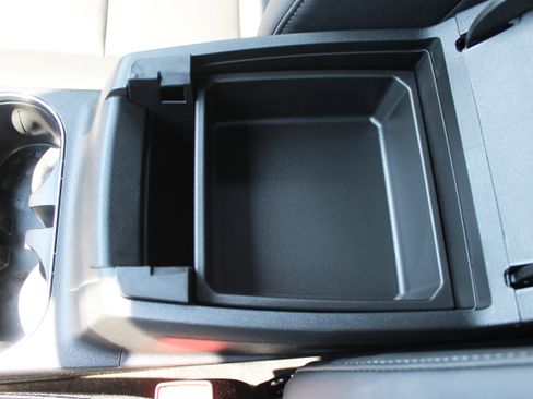 New 2025 GMC Canyon Elevation w/ Convenience Package image 37