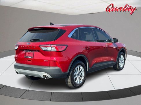 Used 2022 Ford Escape SE w/ Convenience Package AWD/4WD image 3