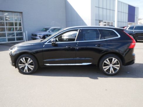 Certified 2023 Volvo XC60 B5 Plus w/ Climate Package AWD/4WD image 4