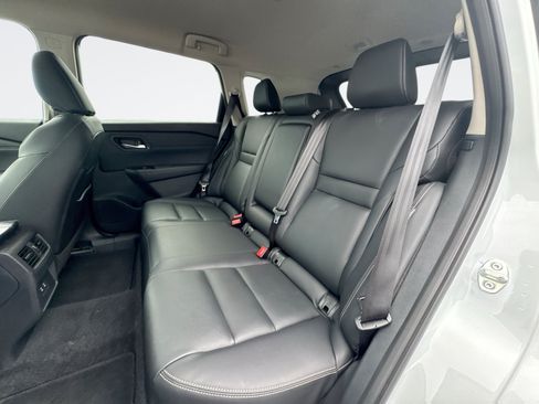 Used 2026 Nissan Rogue SL AWD/4WD image 14