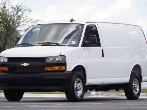 New 2025 Chevrolet Express 2500 w/ Driver Convenience Package RWD image 30