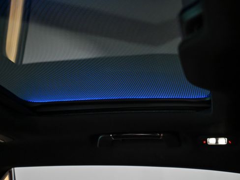 Used 2022 BMW ALPINA B7 xDrive w/ Luxury Rear Seating Package image 45