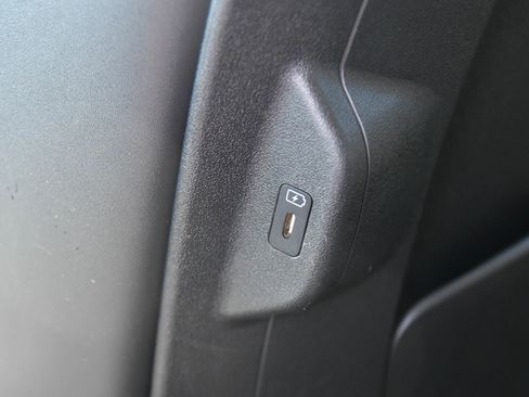 Used 2023 Kia Niro Wind FWD image 41