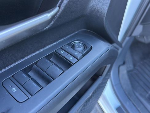 Used 2025 Toyota Tacoma TRD Off-Road image 25