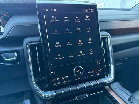 Used 2025 GMC Yukon Denali image 40