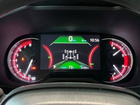 Used 2025 Toyota RAV4 XLE AWD/4WD image 28