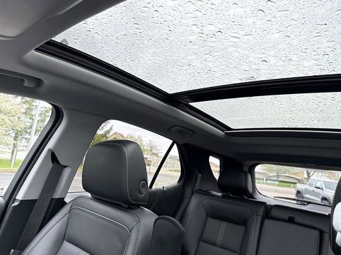 Used 2024 Chevrolet Equinox Premier AWD/4WD image 16