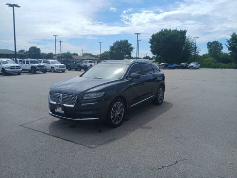 Used 2022 Lincoln Nautilus Reserve FWD image 4