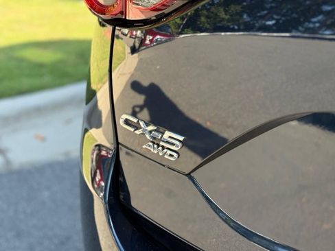 Used 2018 MAZDA CX-5 Touring w/ Preferred Equipment Package AWD/4WD image 10