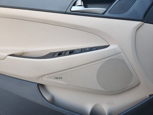 Used 2017 Hyundai Tucson Limited w/ Limited Ultimate Package 03 image 17