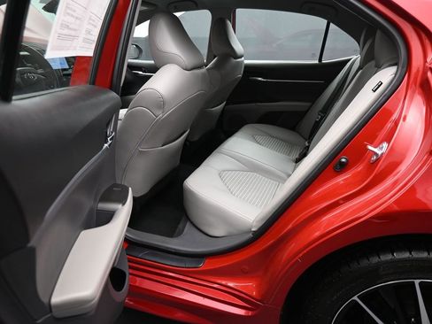 Used 2022 Toyota Camry SE image 22