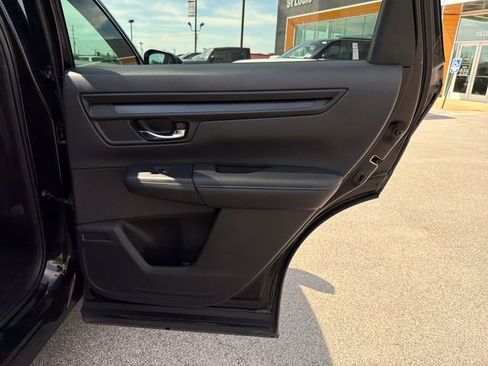 Used 2025 Honda CR-V EX image 31