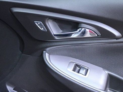 Used 2020 Chevrolet Malibu LS image 9