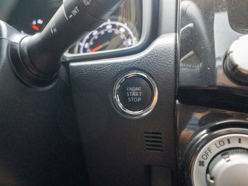 Used 2021 Toyota 4Runner Venture w/ Moonroof Package image 23