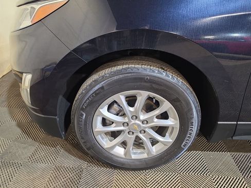 Used 2021 Chevrolet Equinox LT w/ Driver Convenience Package FWD image 18
