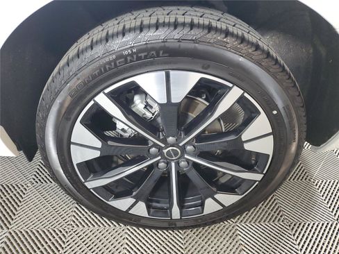Certified 2026 Volvo XC60 B5 Plus w/ Protection Package Premier AWD/4WD image 11