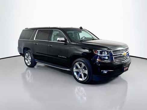 Used 2018 Chevrolet Suburban Premier AWD/4WD image 2