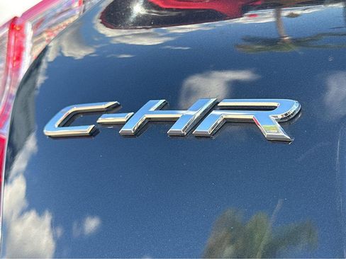 Used 2019 Toyota C-HR LE image 35