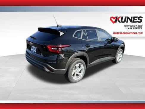 New 2026 Chevrolet Trax LS w/ LS Convenience Package image 4