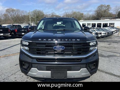 New 2026 Ford Expedition Max Platinum w/ Platinum Ultimate Package AWD/4WD image 2