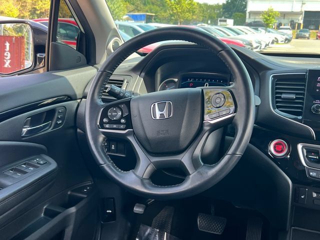 Used 2022 Honda Pilot Touring image 16