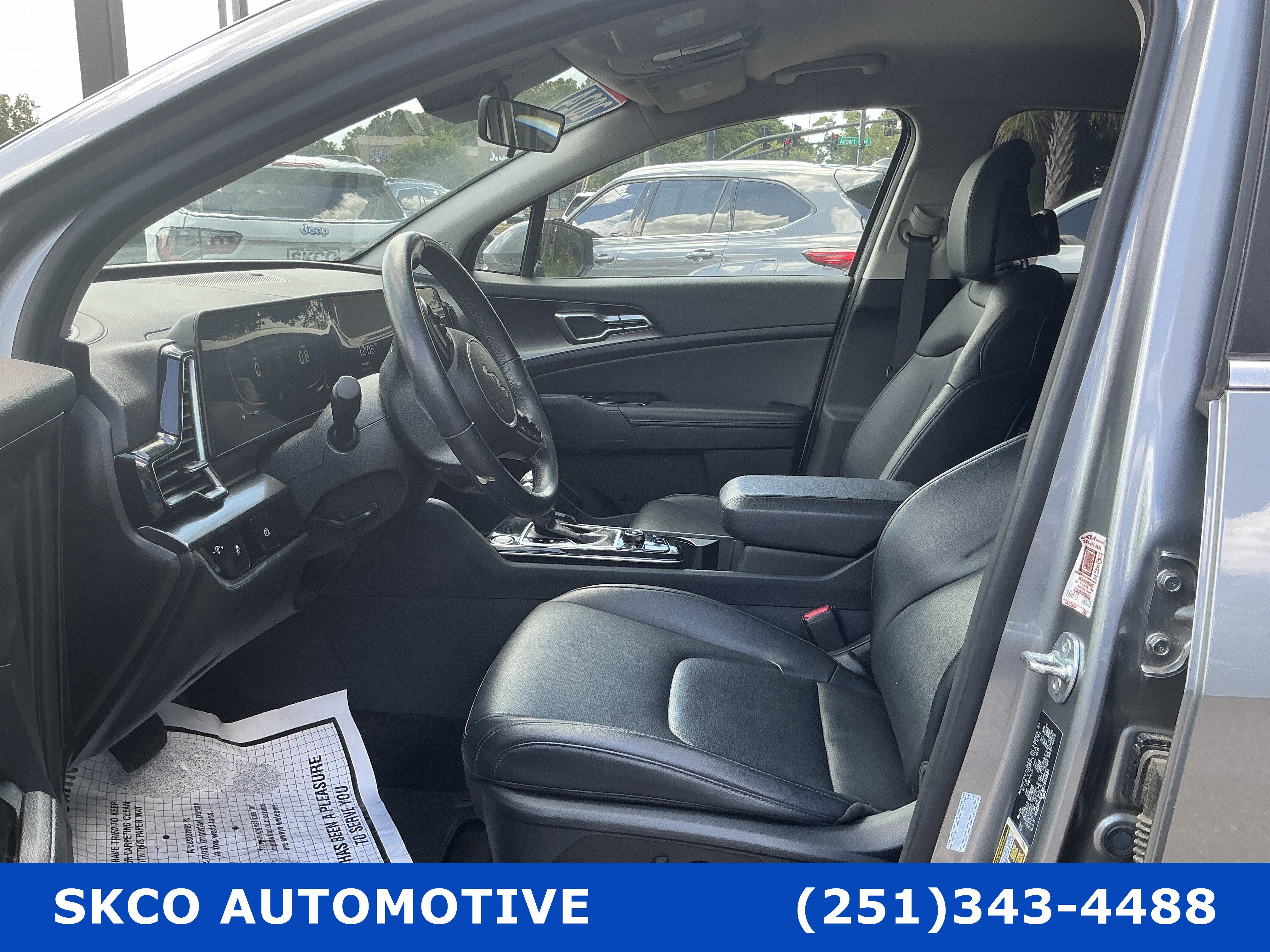 Used 2024 Kia Sportage EX FWD image 11