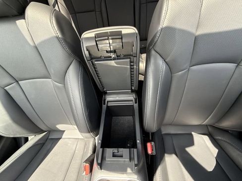 Certified 2025 Subaru Outback Limited AWD/4WD image 21