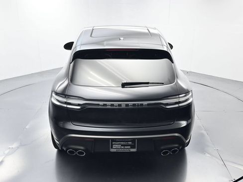 Certified 2025 Porsche Macan AWD/4WD image 39