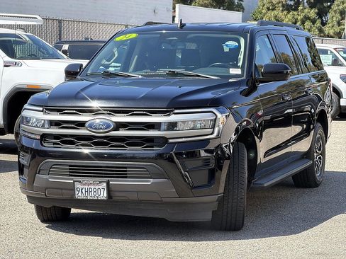 Used 2024 Ford Expedition Max XLT RWD image 3